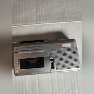 SONY Microcassette Corder M-560V VOR Handheld Voice Recorder. Tested working